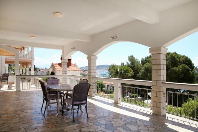 Villa Rosanda Apartments Trogir Exteriör bild