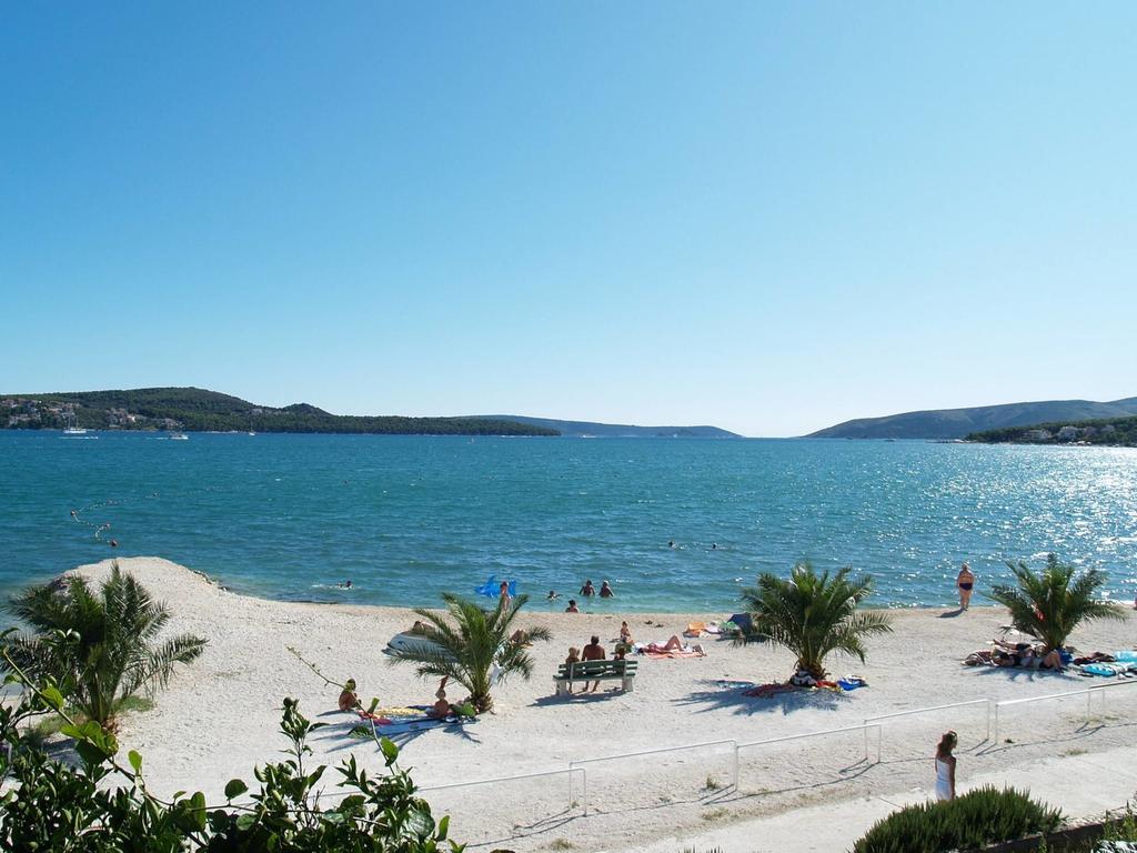 Villa Rosanda Apartments Trogir Exteriör bild